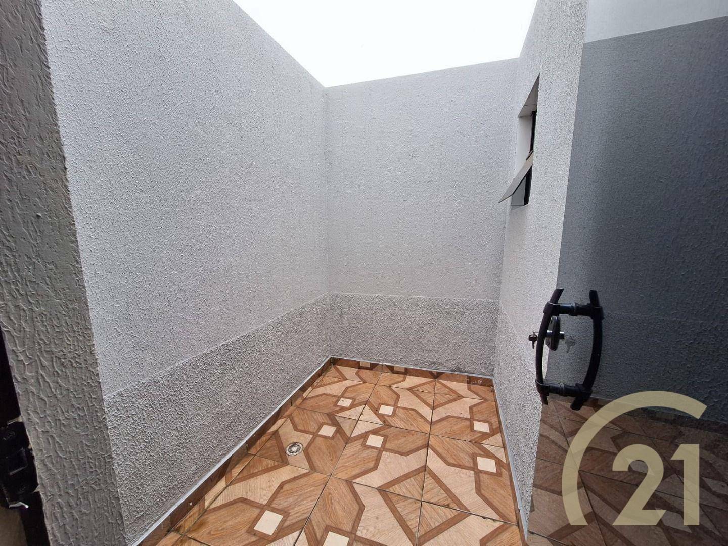 Casa à venda com 2 quartos, 74m² - Foto 3