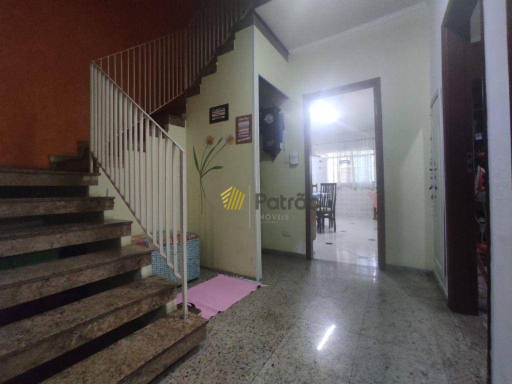 Sobrado à venda com 3 quartos, 237m² - Foto 3