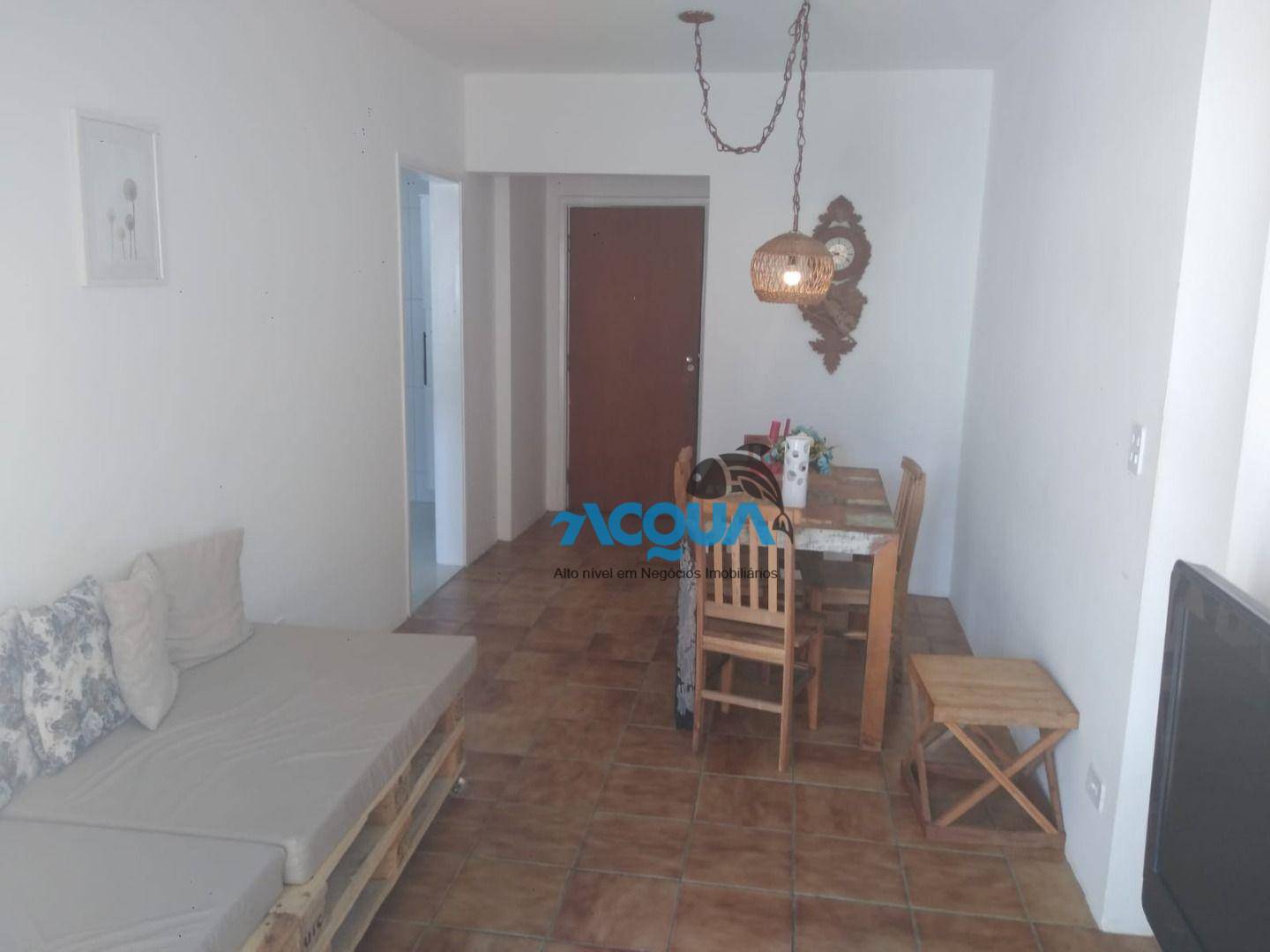 Apartamento à venda com 2 quartos, 62m² - Foto 2