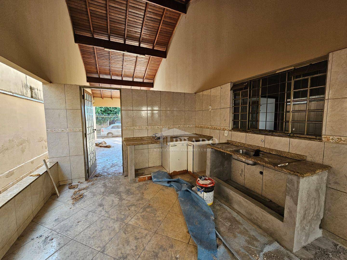 Casa para alugar com 4 quartos, 198m² - Foto 20