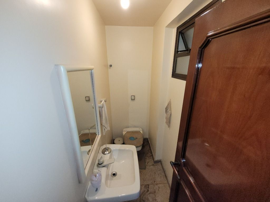 Apartamento à venda com 4 quartos, 216m² - Foto 10