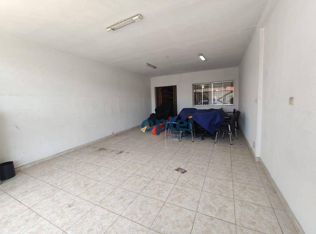 Casa à venda e aluguel com 9 quartos, 270m² - Foto 1