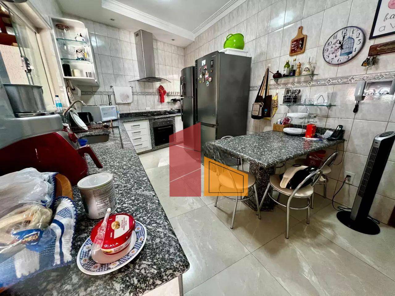 Casa à venda com 3 quartos, 160m² - Foto 4