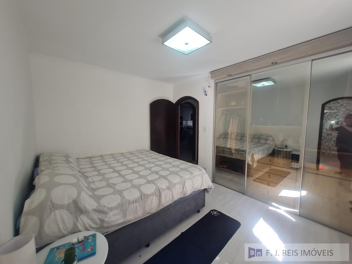 Casa à venda com 4 quartos, 550m² - Foto 17