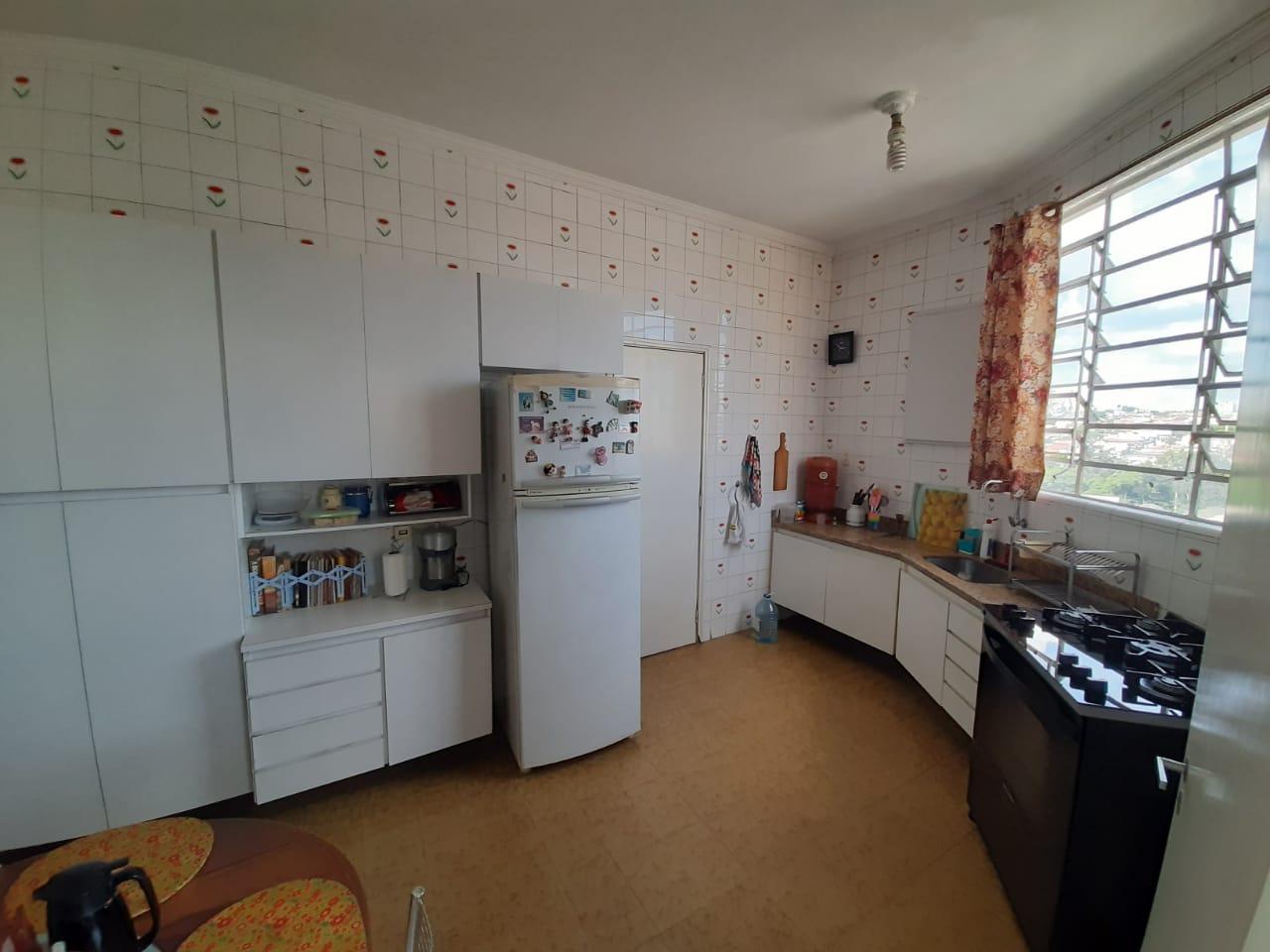 Apartamento à venda com 3 quartos, 107m² - Foto 9