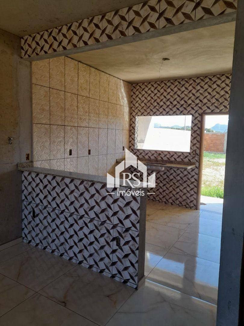 Casa à venda com 3 quartos, 80m² - Foto 4