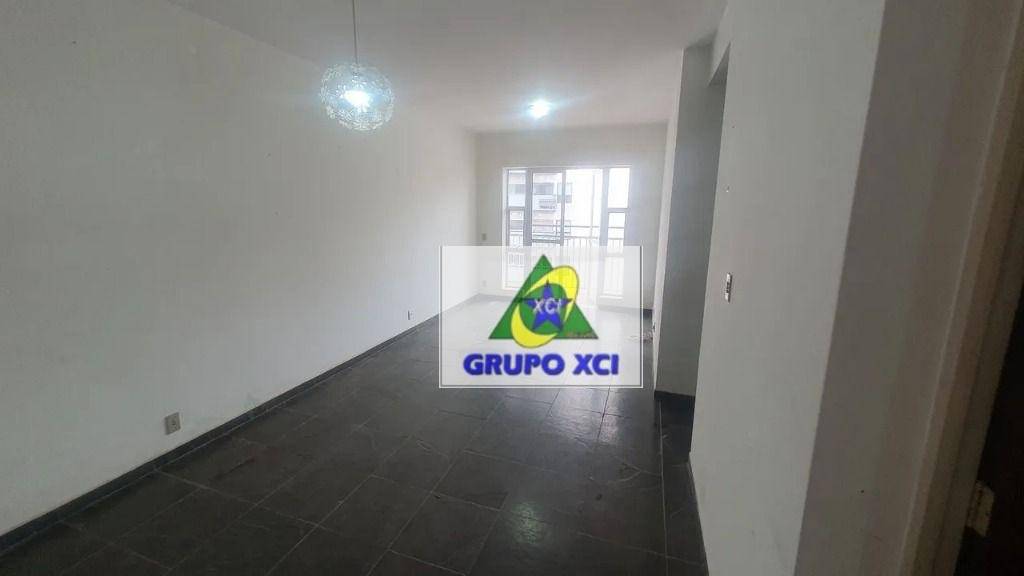 Apartamento à venda com 2 quartos, 74m² - Foto 4