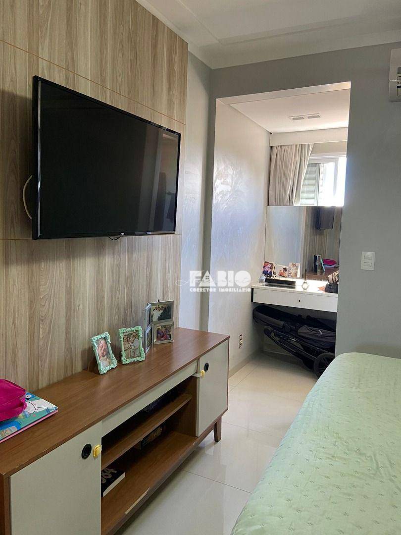 Apartamento à venda com 3 quartos, 80m² - Foto 3