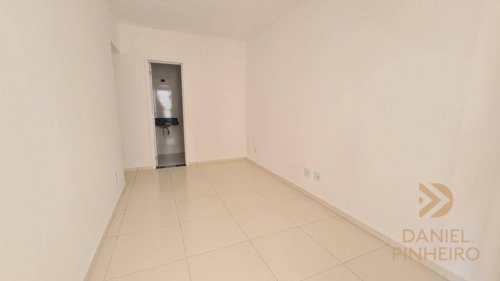 Apartamento à venda com 2 quartos, 66m² - Foto 13