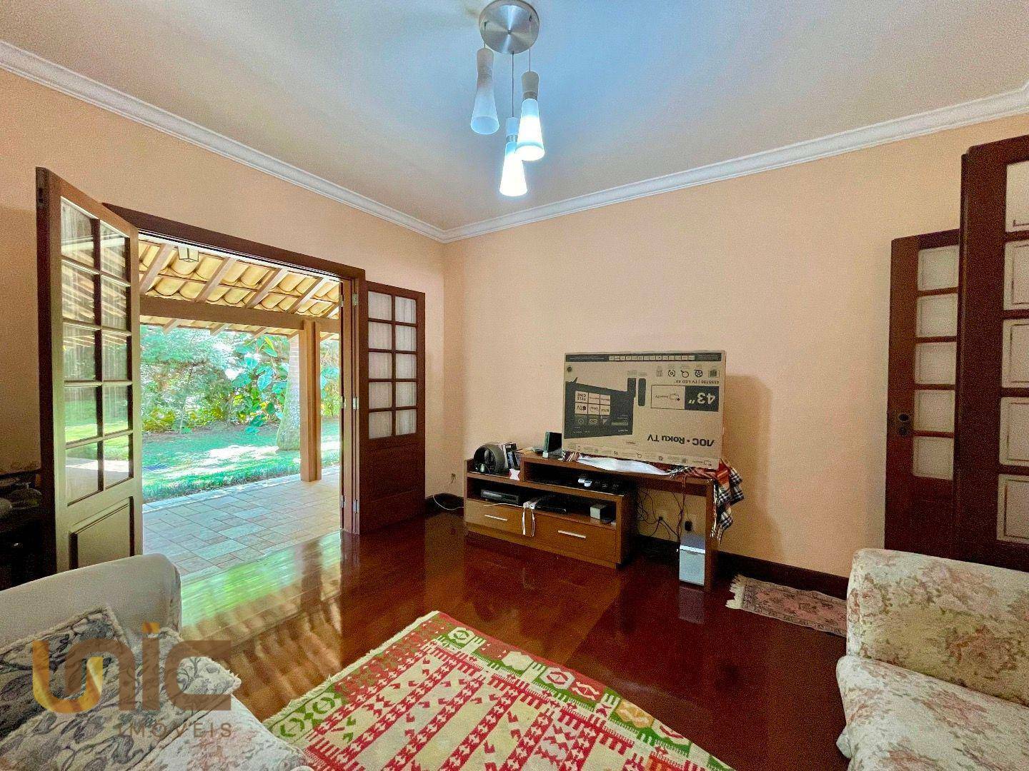 Casa de Condomínio à venda com 4 quartos, 428m² - Foto 13