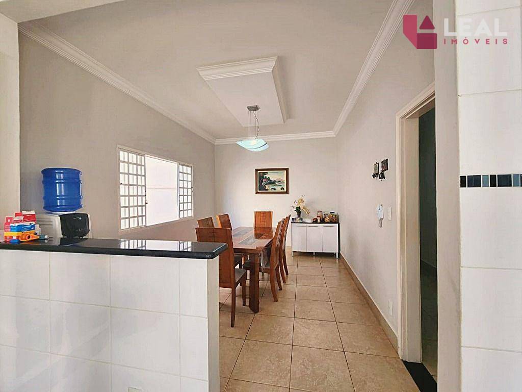 Casa à venda com 4 quartos, 346m² - Foto 5