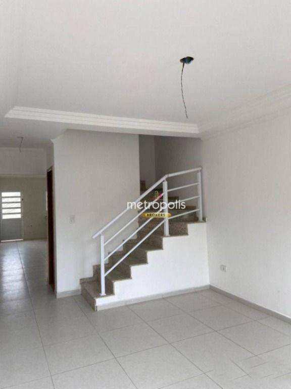 Sobrado à venda com 3 quartos, 120m² - Foto 1