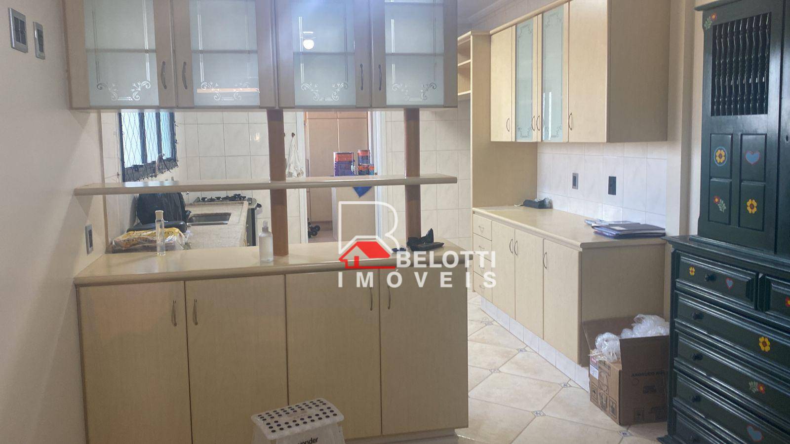 Apartamento à venda com 3 quartos, 207m² - Foto 6