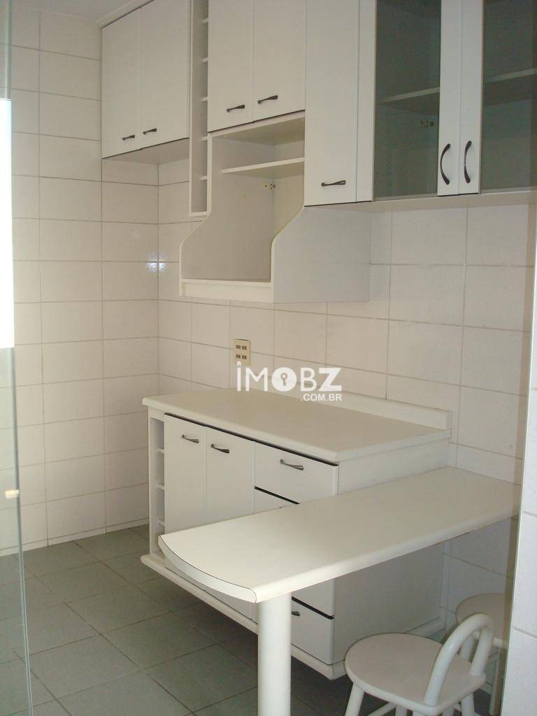 Apartamento à venda com 2 quartos, 74m² - Foto 6