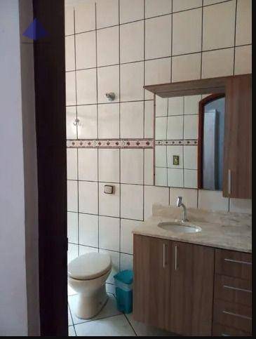 Sobrado à venda com 2 quartos, 300m² - Foto 14