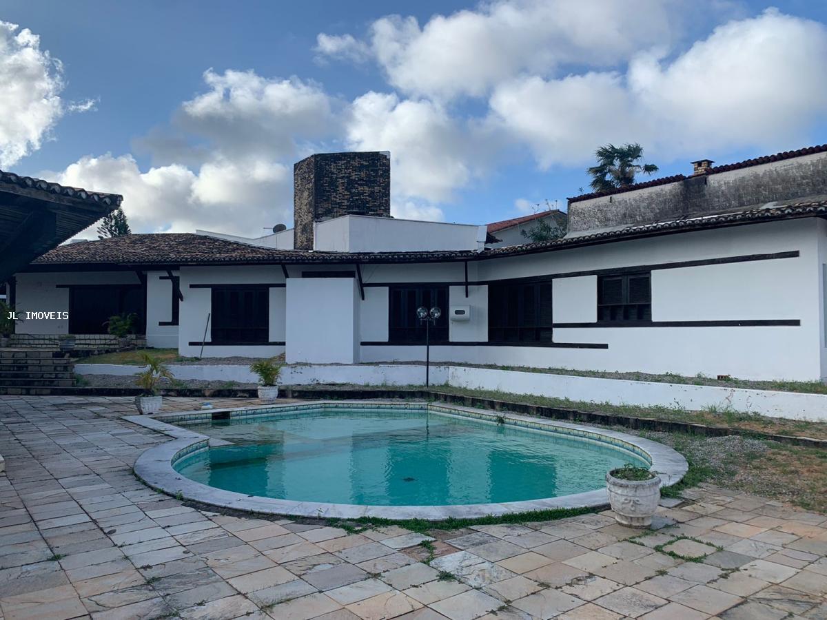Casa para alugar com 4 quartos, 600m² - Foto 1