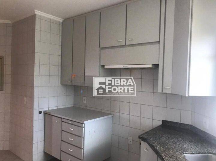 Apartamento à venda com 3 quartos, 161m² - Foto 13