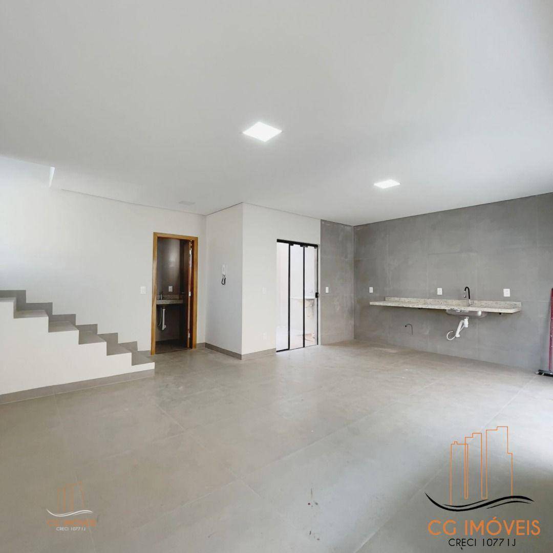 Sobrado à venda com 2 quartos, 118m² - Foto 2