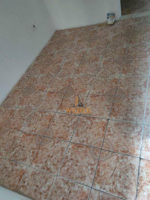 Sobrado à venda com 8 quartos, 250m² - Foto 28