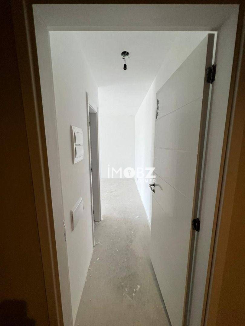 Apartamento à venda com 3 quartos, 93m² - Foto 4