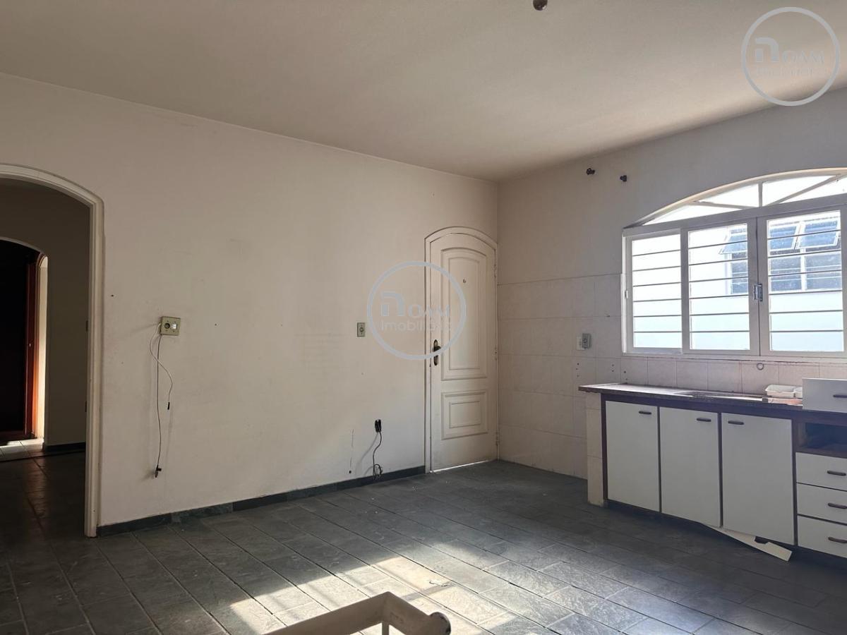 Casa para alugar com 3 quartos, 560m² - Foto 7