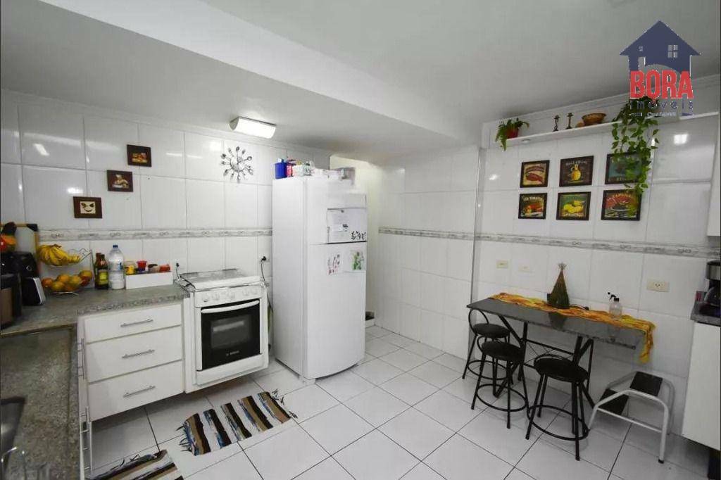 Sobrado à venda com 3 quartos, 200m² - Foto 11