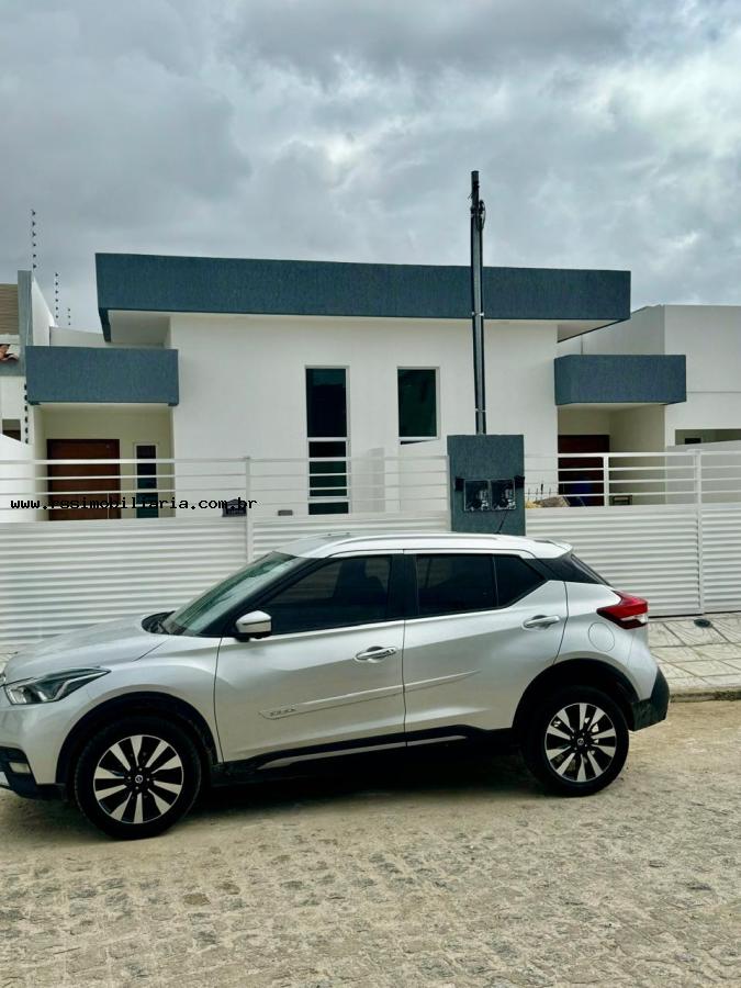 Casa à venda com 2 quartos, 56m² - Foto 1