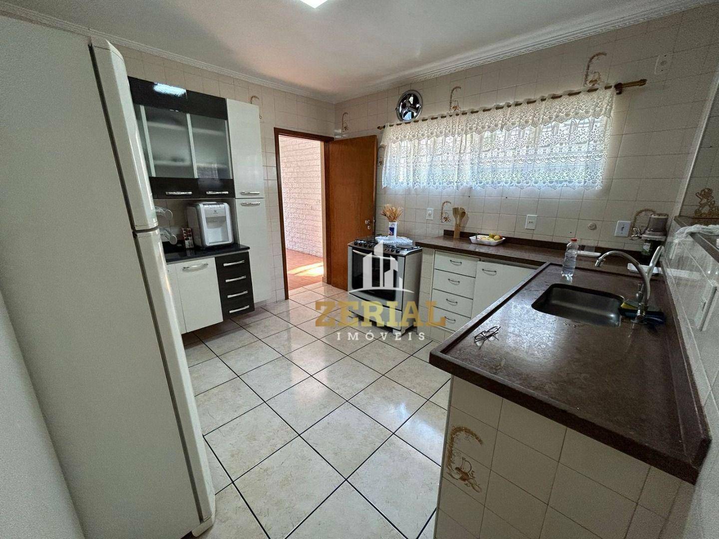 Sobrado à venda com 4 quartos, 210m² - Foto 6