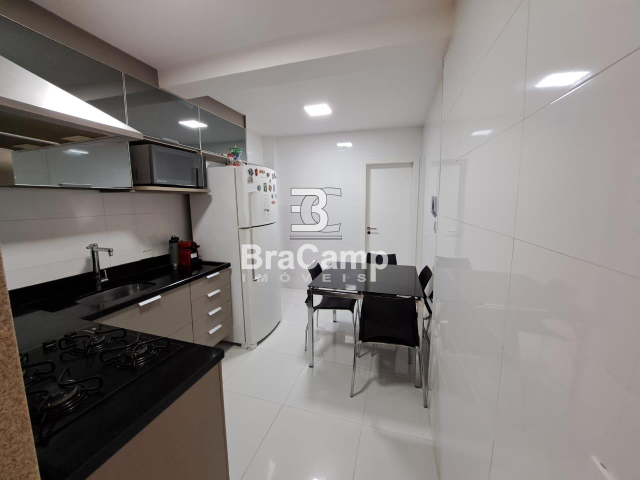 Casa à venda com 2 quartos, 65m² - Foto 3