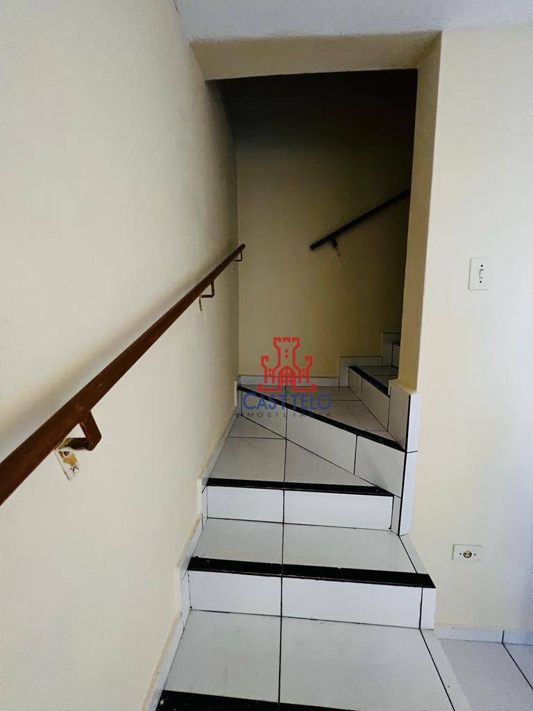 Casa à venda com 4 quartos, 250m² - Foto 16