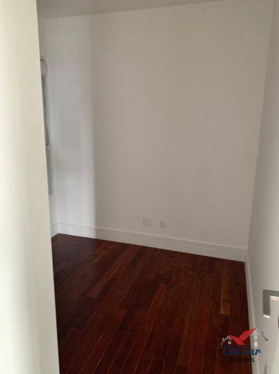 Apartamento à venda com 3 quartos, 135m² - Foto 19