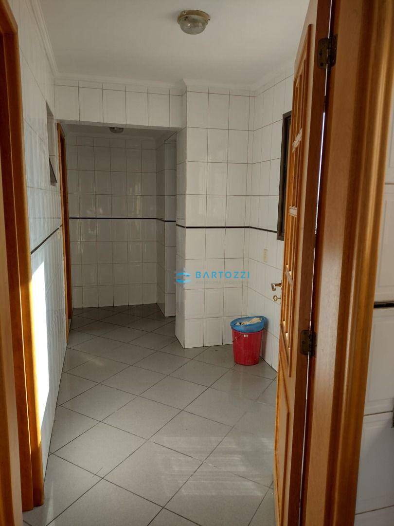 Apartamento à venda com 4 quartos, 135m² - Foto 10