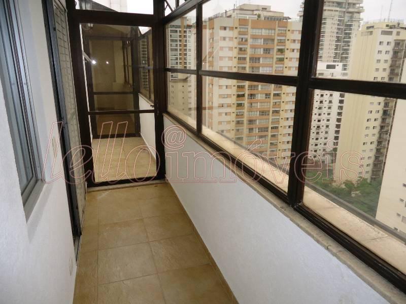 Apartamento para alugar com 3 quartos, 210m² - Foto 7