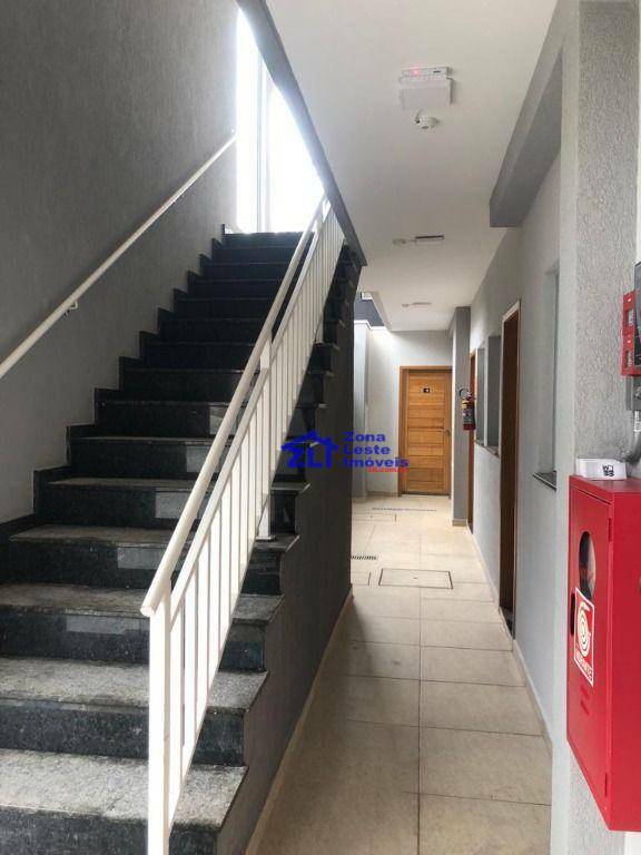 Apartamento à venda com 2 quartos, 40m² - Foto 4