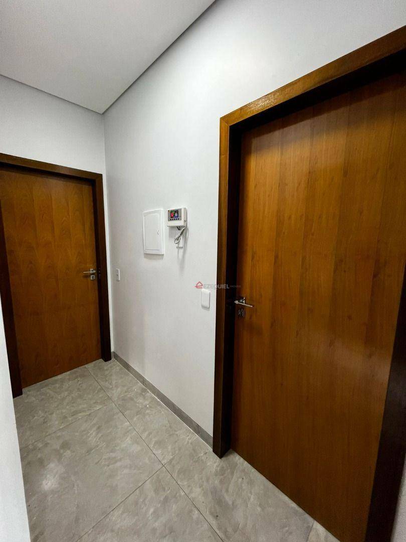 Casa à venda com 3 quartos, 165m² - Foto 18