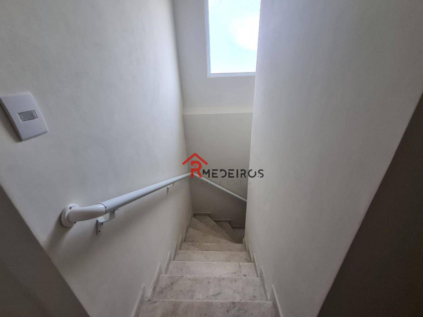 Casa à venda com 3 quartos, 126m² - Foto 14