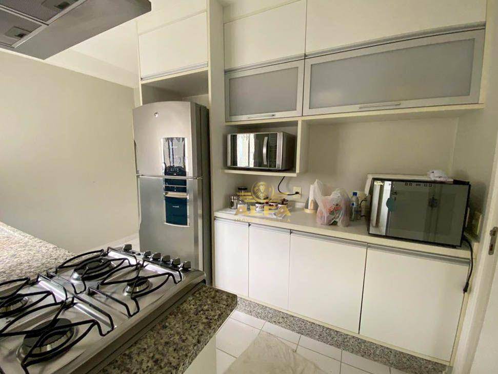 Apartamento à venda com 3 quartos, 134m² - Foto 19