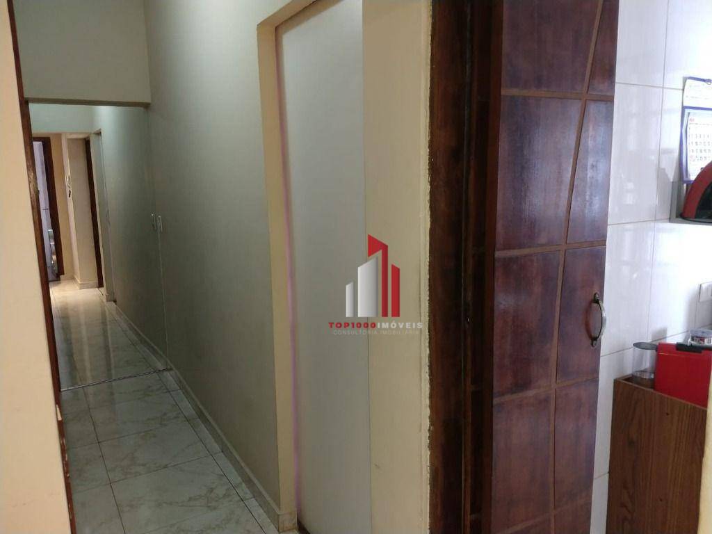 Casa à venda com 4 quartos, 120m² - Foto 17