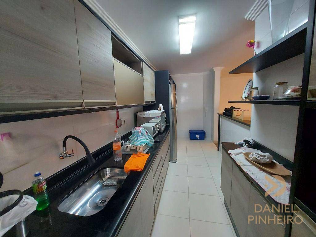 Apartamento à venda com 3 quartos, 131m² - Foto 11