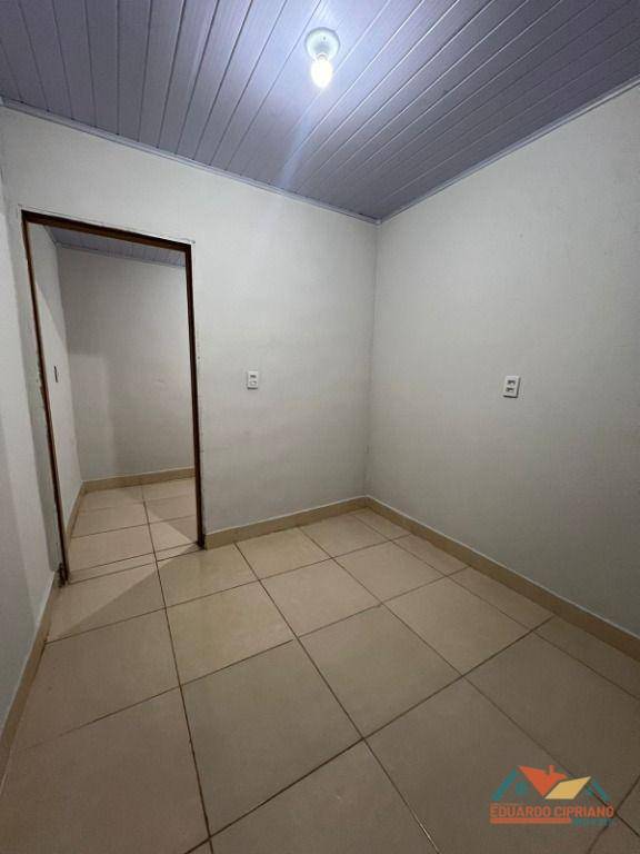 Casa à venda com 2 quartos, 50m² - Foto 15