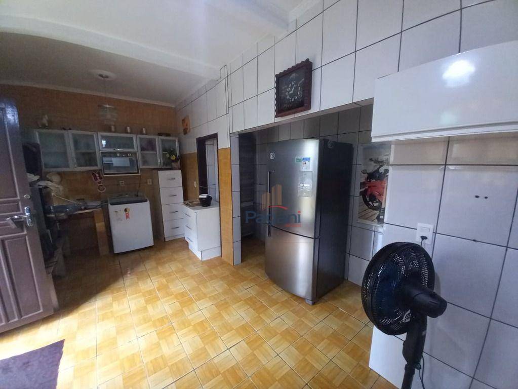 Casa à venda com 3 quartos, 125m² - Foto 2