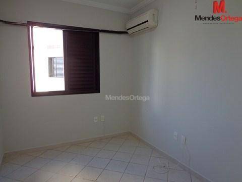 Apartamento para alugar com 2 quartos, 85m² - Foto 9