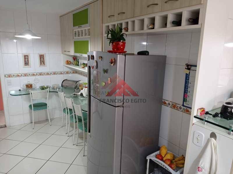 Apartamento à venda com 3 quartos, 220m² - Foto 19