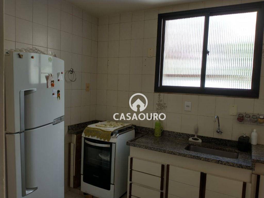 Apartamento à venda com 3 quartos, 135m² - Foto 8