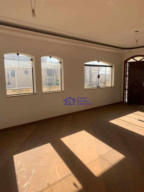 Sobrado à venda com 4 quartos, 240m² - Foto 11