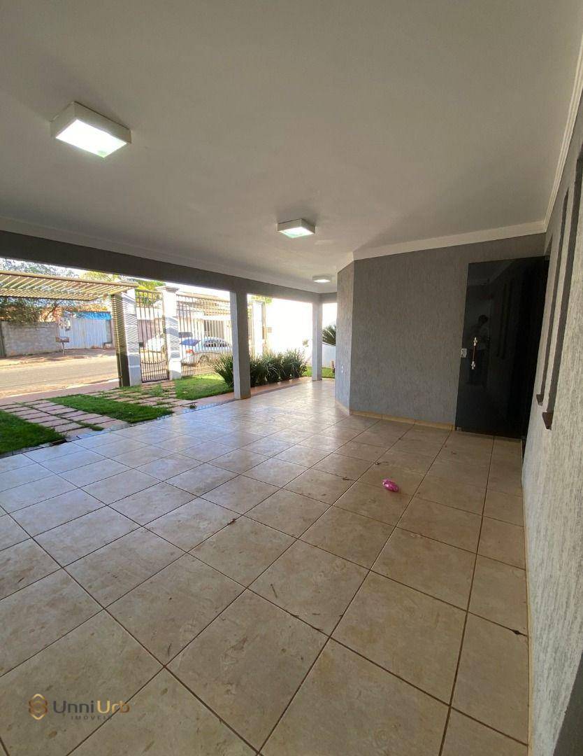 Casa, 3 quartos, 240 m² - Foto 3