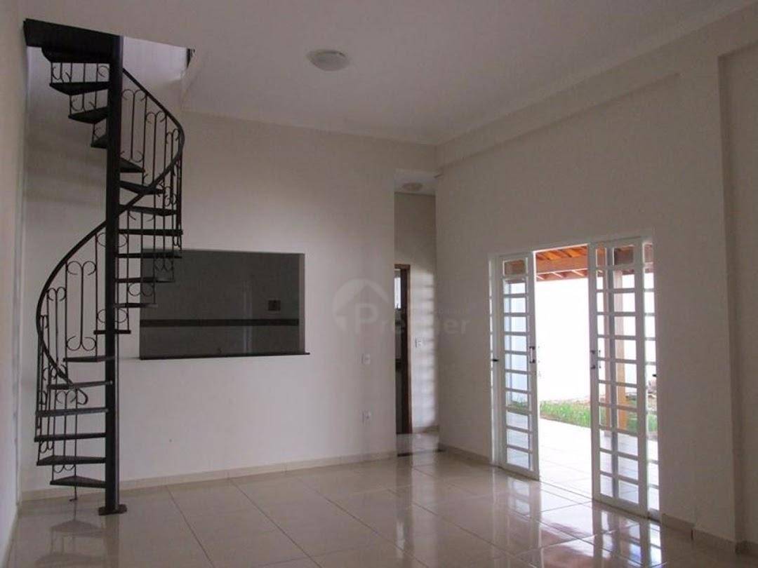 Casa à venda com 3 quartos, 123m² - Foto 3