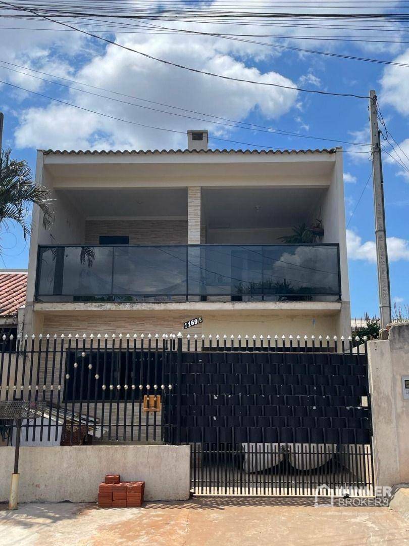 Sobrado à venda com 6 quartos, 186m² - Foto 1