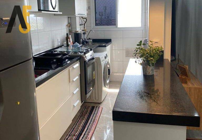 Apartamento à venda com 2 quartos, 44m² - Foto 2