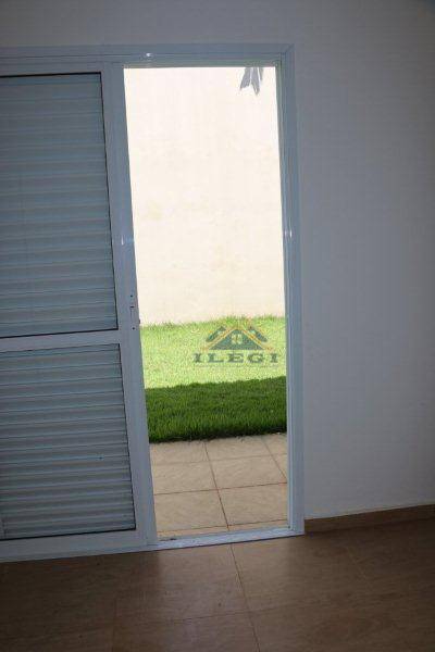 Casa de Condomínio à venda e aluguel com 3 quartos, 185m² - Foto 36
